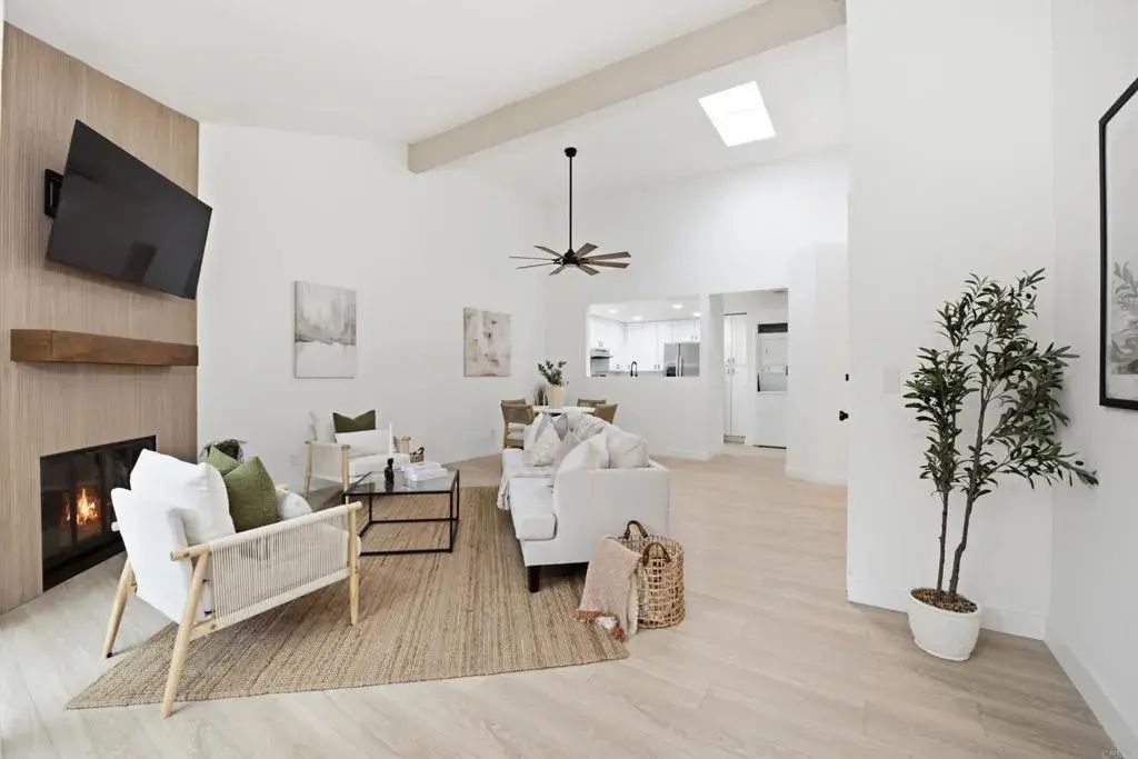980 Lupine Hills Drive 83, Vista