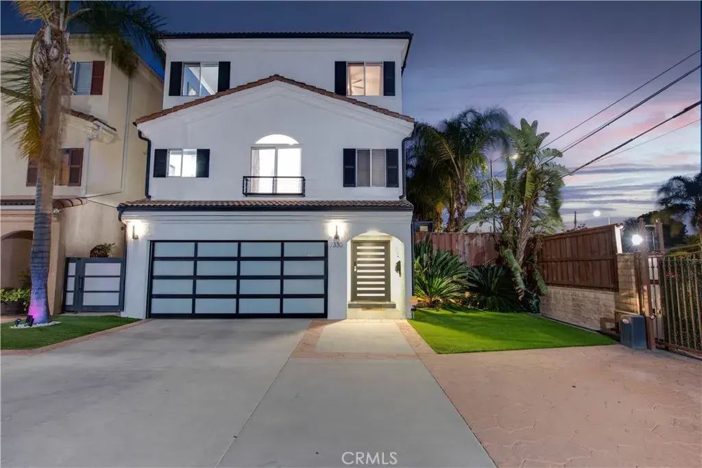 7330 De Soto, Canoga Park
