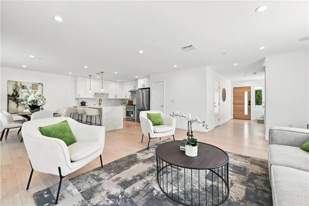 13357 W Cellest Parkway, Pacoima