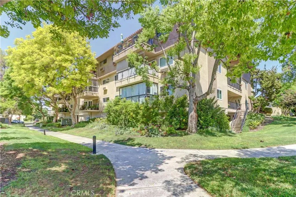 2381 Via Mariposa West 2b, Laguna Woods