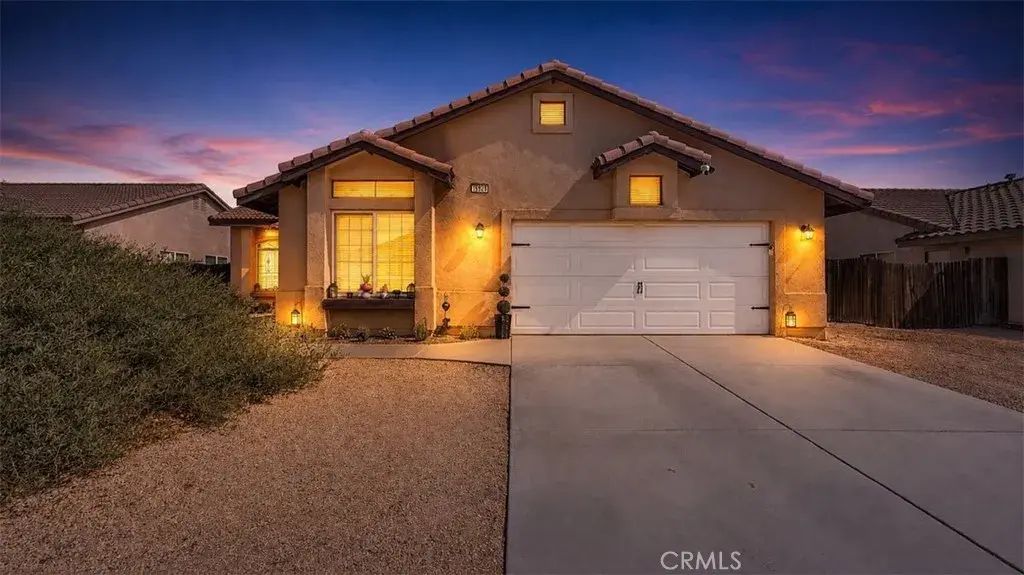 15928 Elkins, Victorville