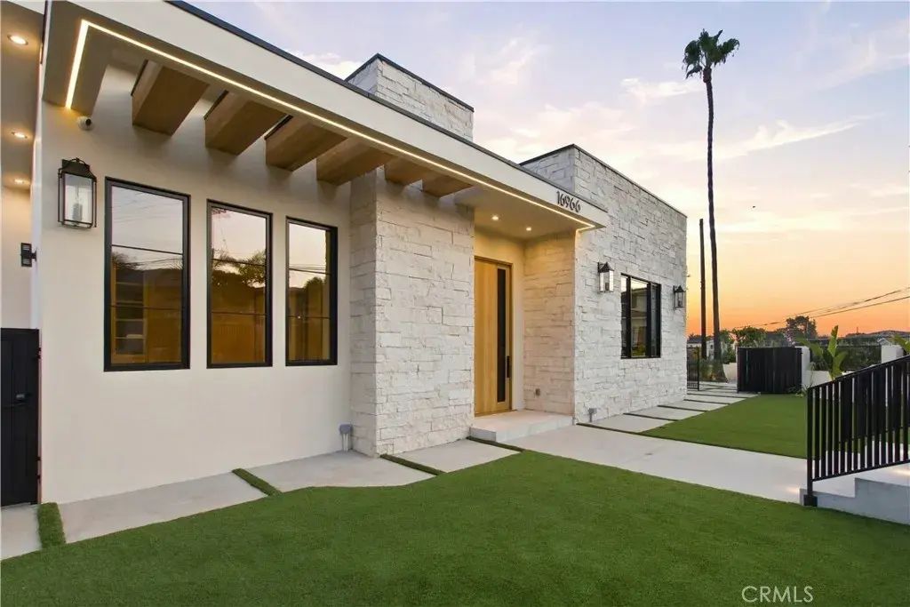 16966 Livorno Drive, Pacific Palisades
