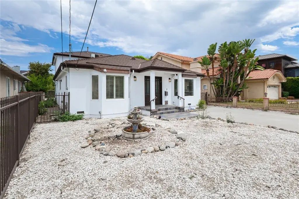 15147 Otsego, Sherman Oaks