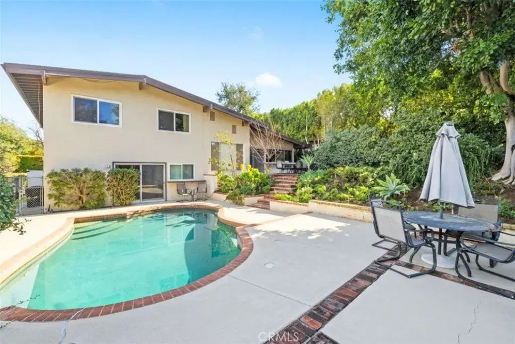 4157 Aleman, Tarzana