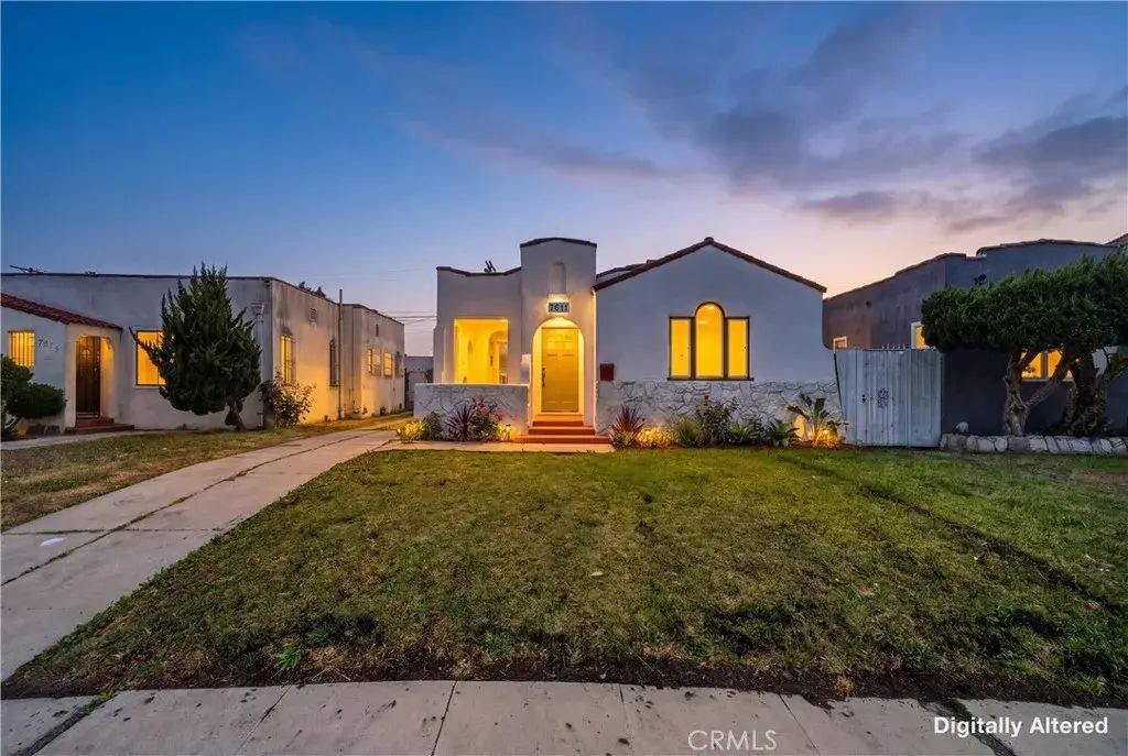 7611 S Hobart, Los Angeles