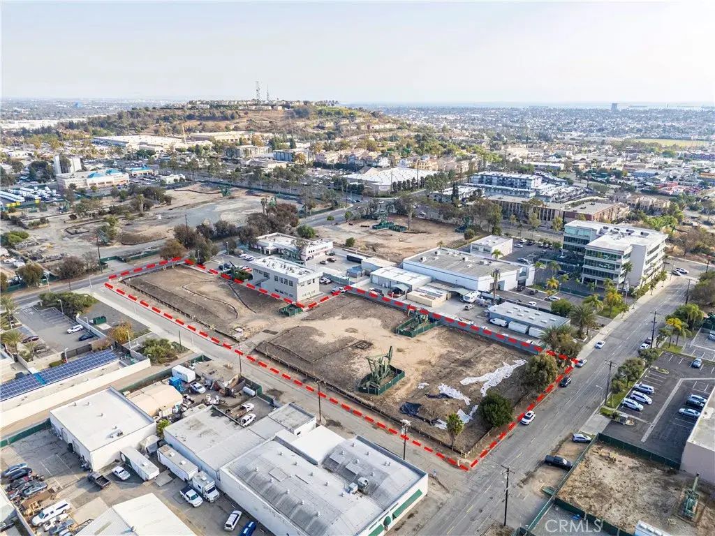 2655 Walnut, Signal Hill