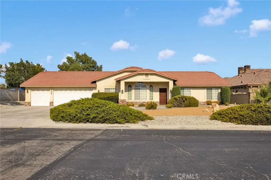 16249 Crown Valley Drive, Apple Valley