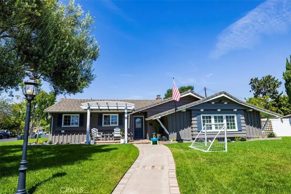 13591 Flint, Santa Ana