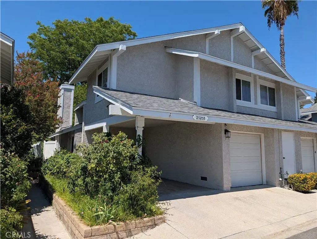 25255 Avenida Dorena, Newhall