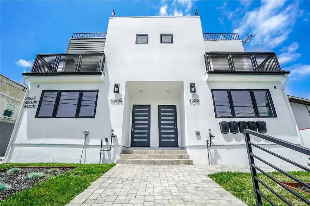 4635 Lexington Avenue, Los Angeles