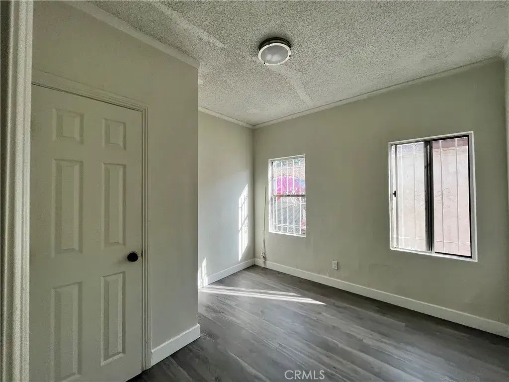 611 W 57th, Los Angeles