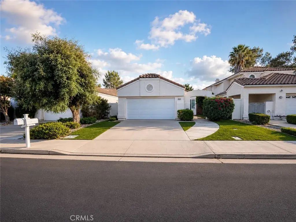28446 Champions, Menifee