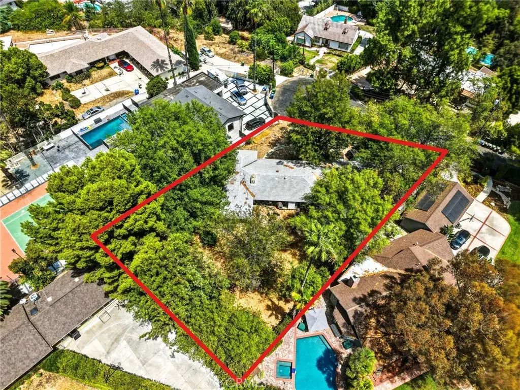 6041 Penfield, Woodland Hills