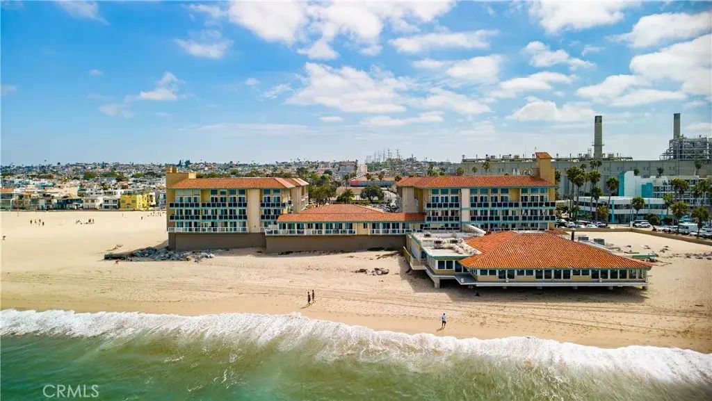 211 Yacht Club Way, Redondo Beach