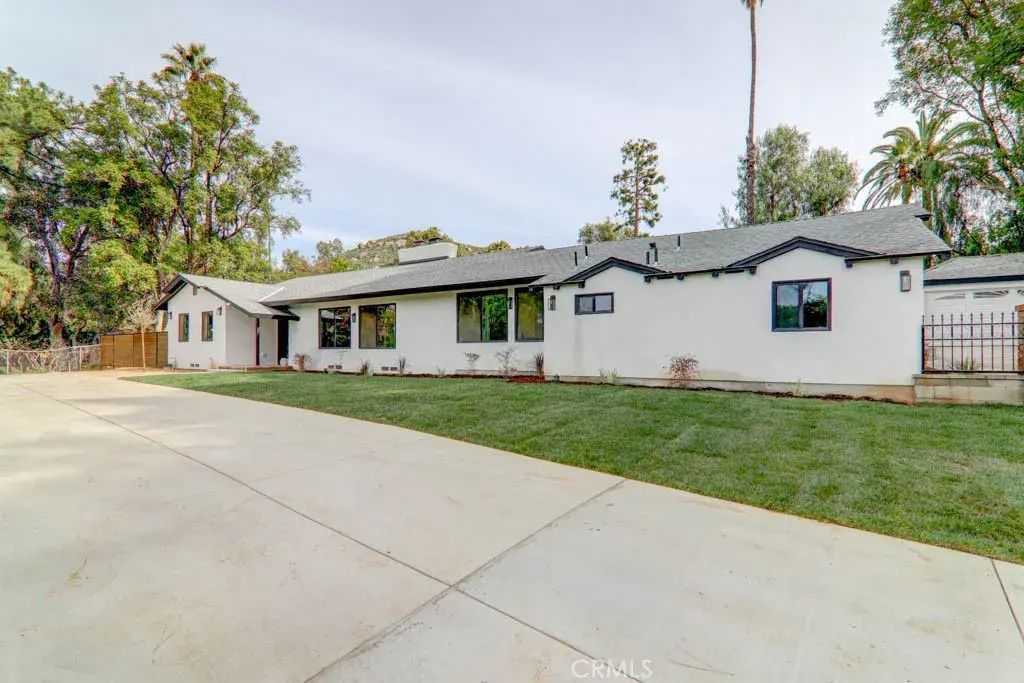 6174 Hawarden, Riverside
