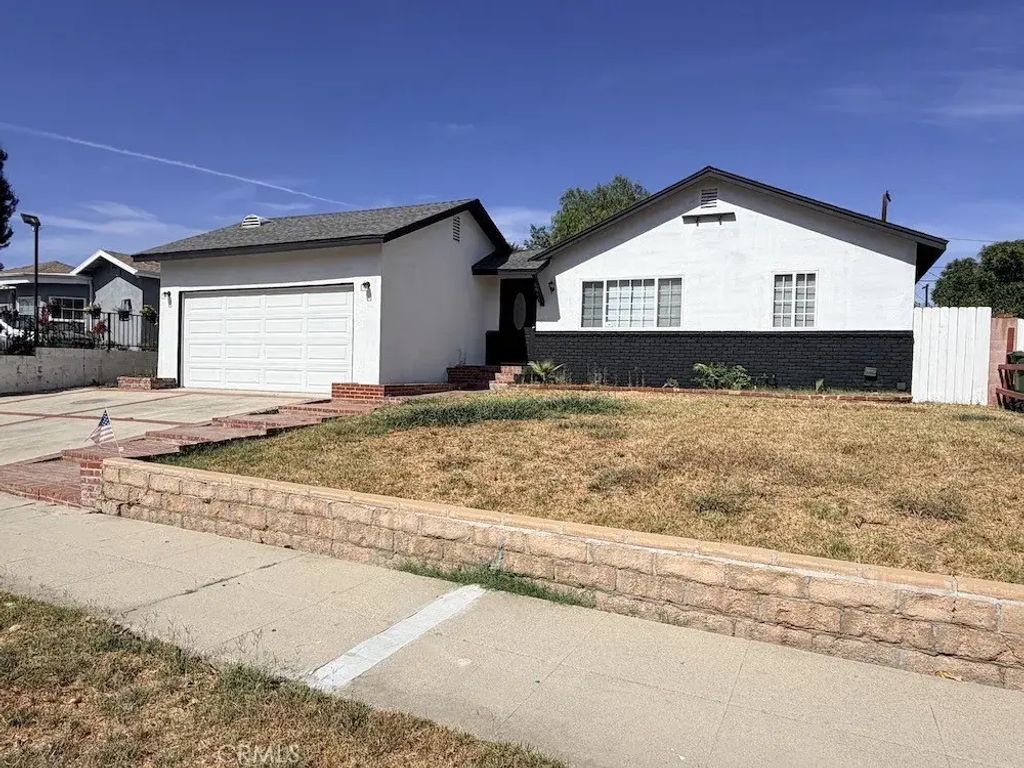 6944 Lurline, Winnetka