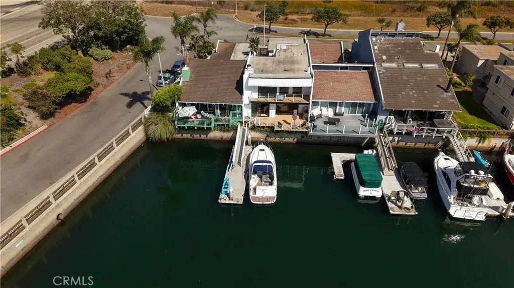 4630 Eastbourne Bay, Oxnard