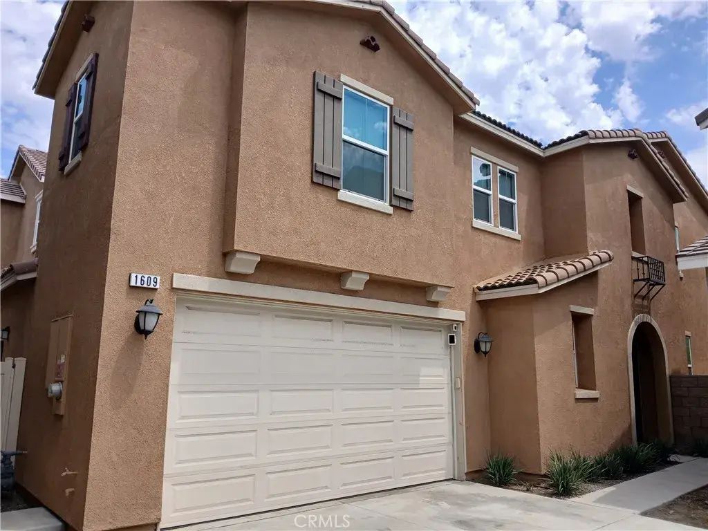 1609 Mahogany Tree, Upland