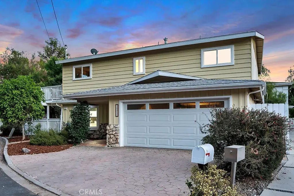 20908 Bandera Street, Woodland Hills