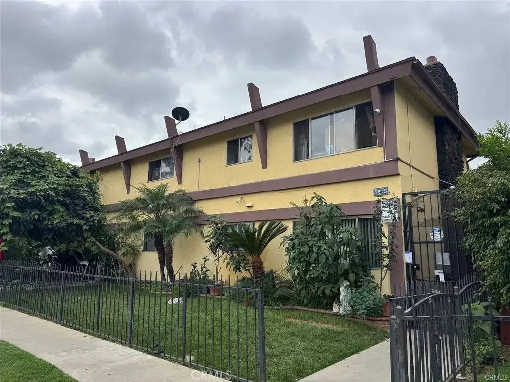 3568 Brenton, Lynwood