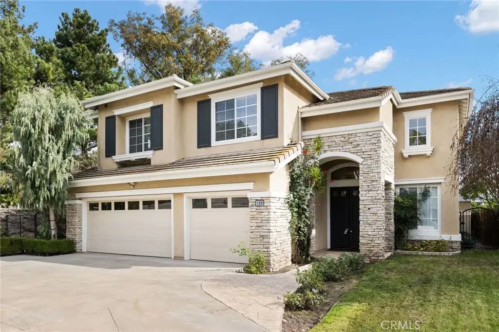 129 Nighthawk, Irvine