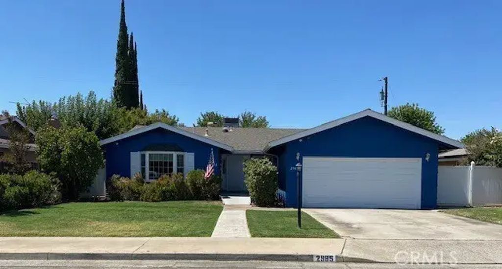 2985 Redwood Drive, Merced