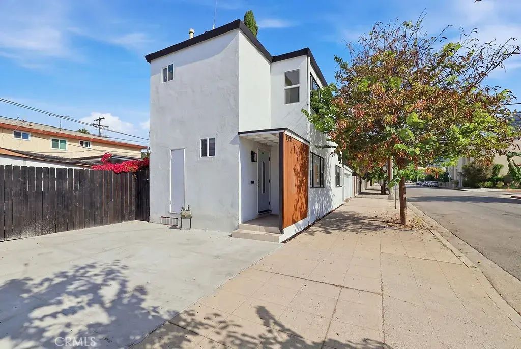 1211 Cole Avenue, Hollywood