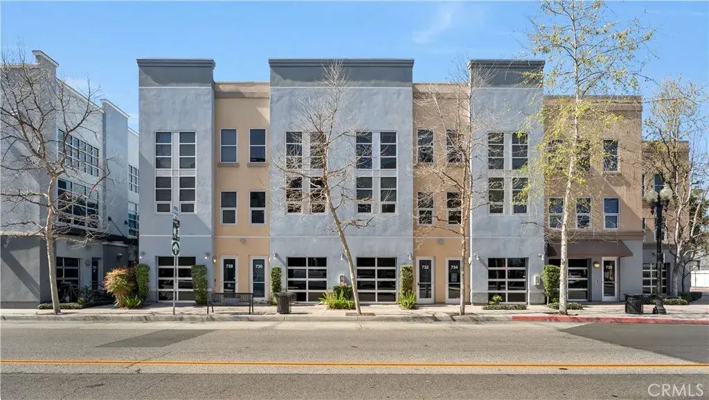 728 N. Santiago Street, Santa Ana