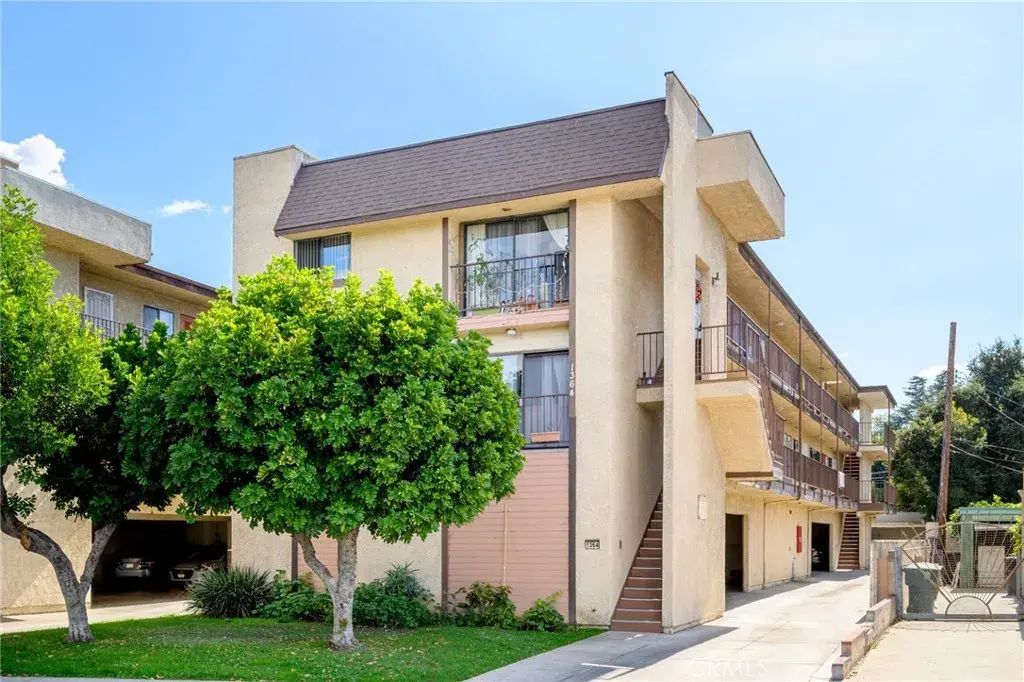 1364 E Garfield Avenue 1, Glendale