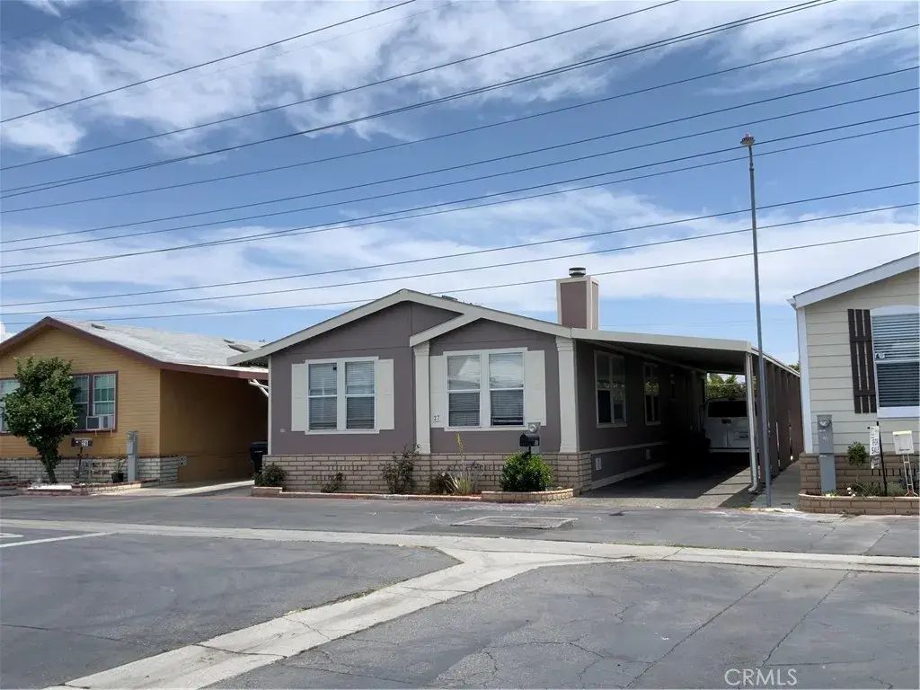 16600 Downey 27, Paramount