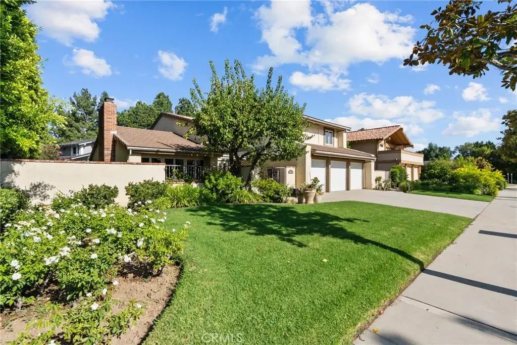 10216 Melvin, Northridge
