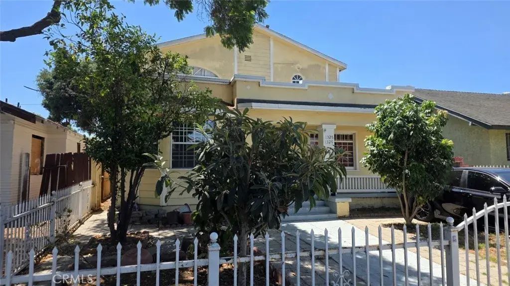 1326 E 9th Street, Long Beach