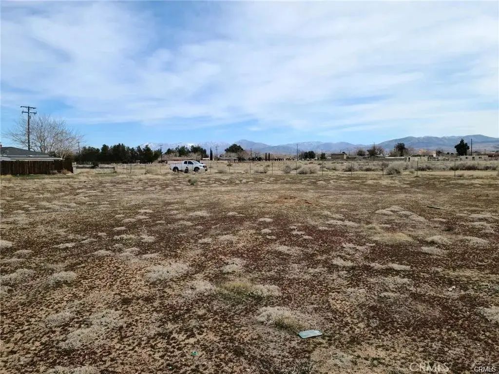 25 E Avenue Q2, Palmdale
