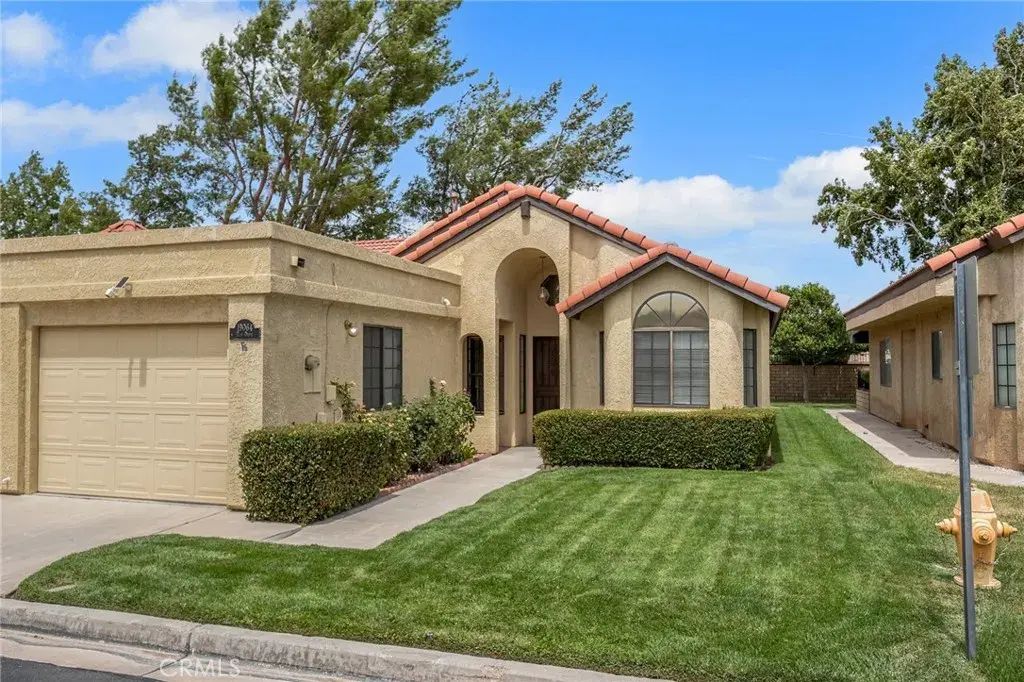 19064 Elm Drive, Apple Valley