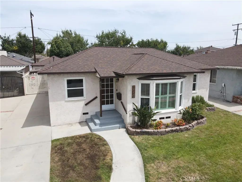 4562 Iroquois Avenue, Lakewood