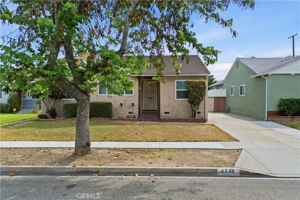 4646 Deeboyar Avenue, Lakewood