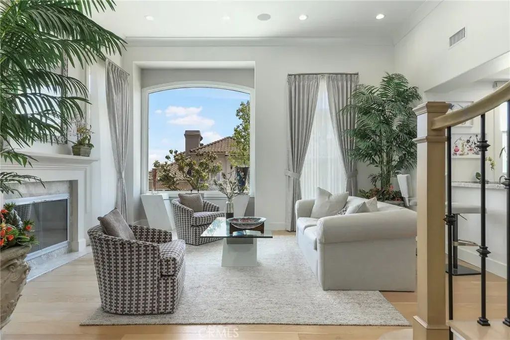 11805 Henley Lane, Los Angeles