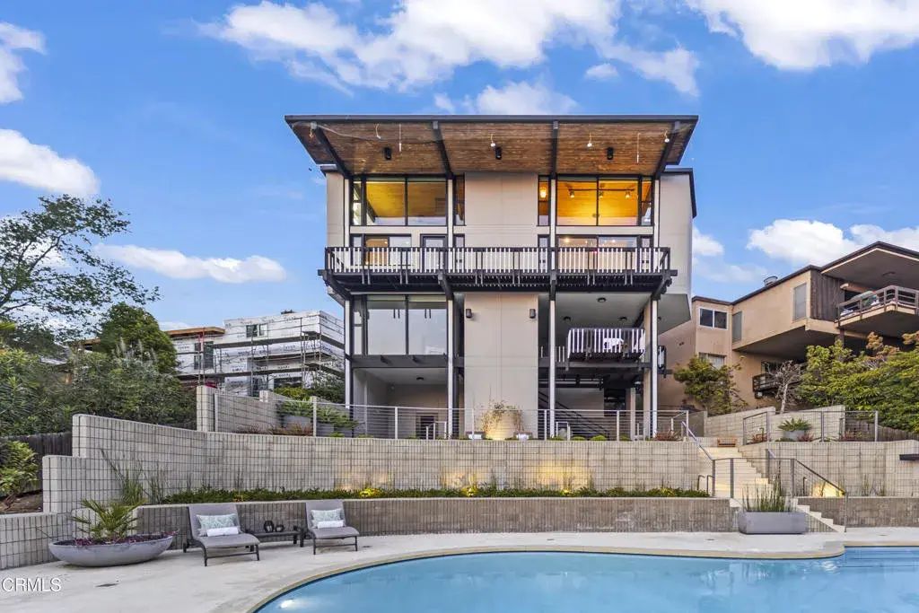 1101 Outlook Lane, Glendale