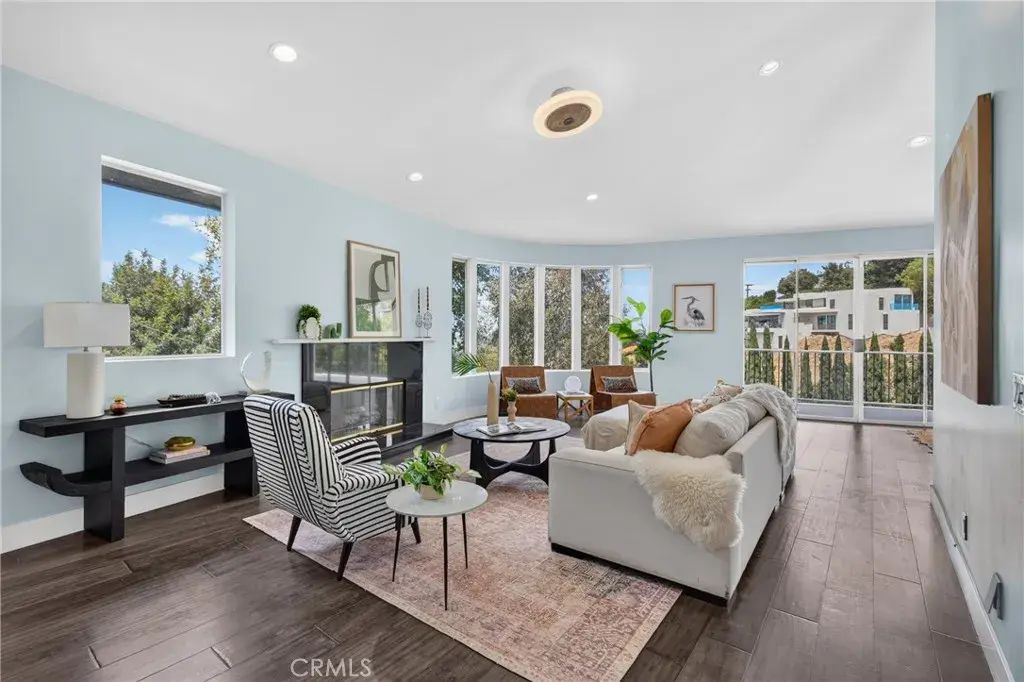 11411 Decente Court, Studio City