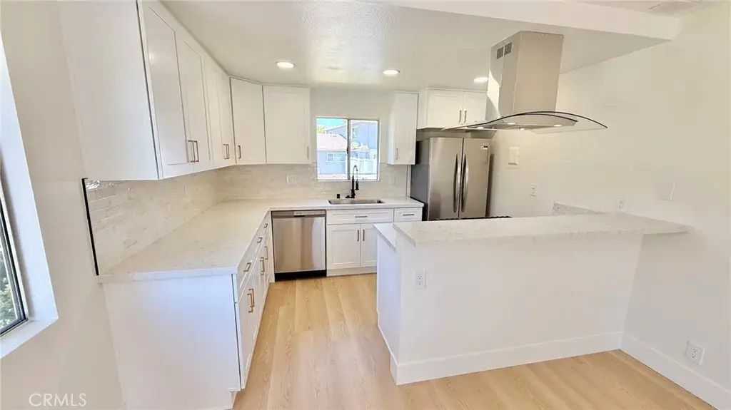 28196 Robin, Saugus