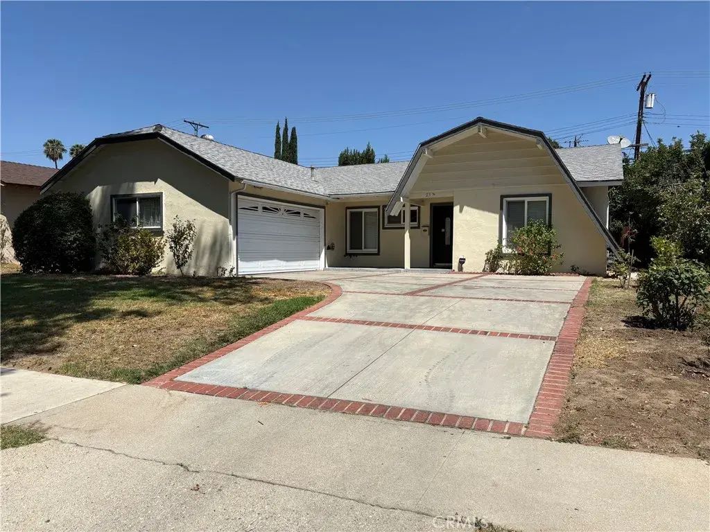 23435 Welby Way, West Hills
