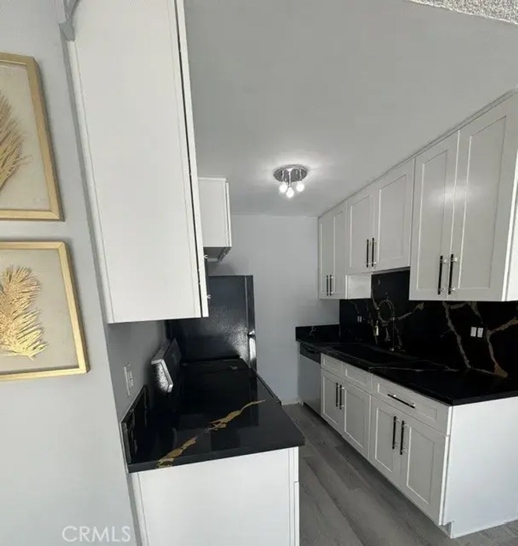 375 Atlantic 407, Long Beach