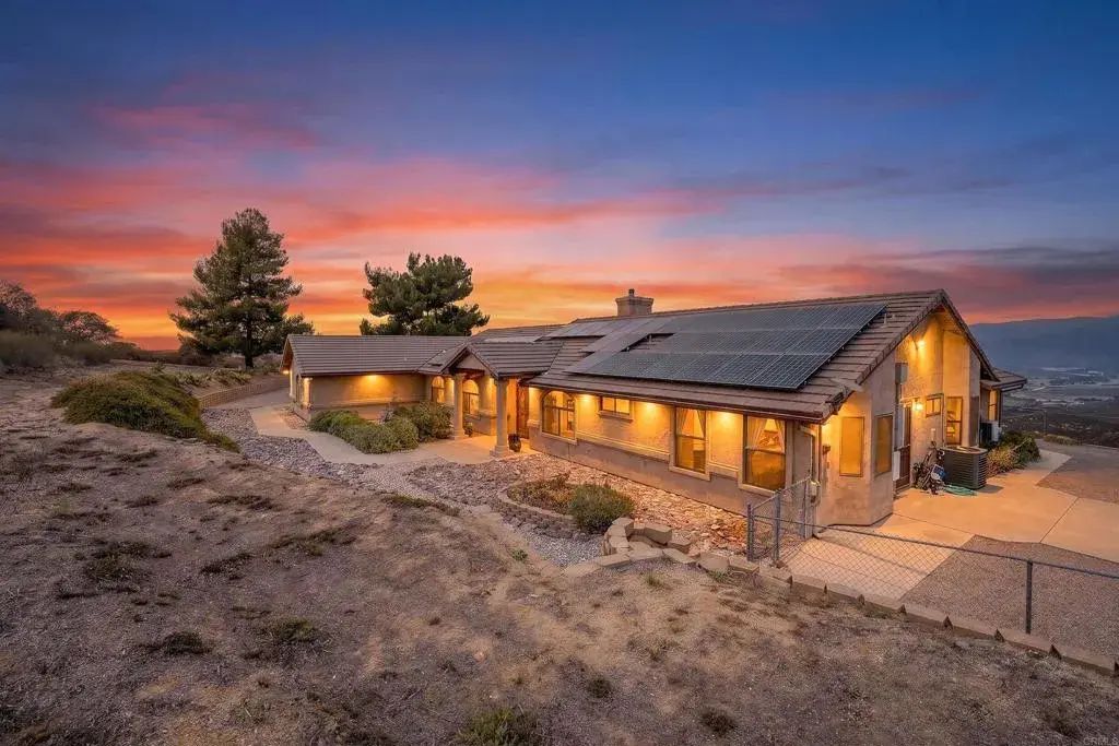 21012 N Burma Road, Ramona