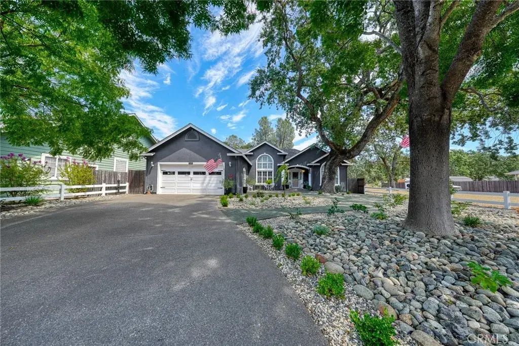 21410 Valley Oak, Middletown