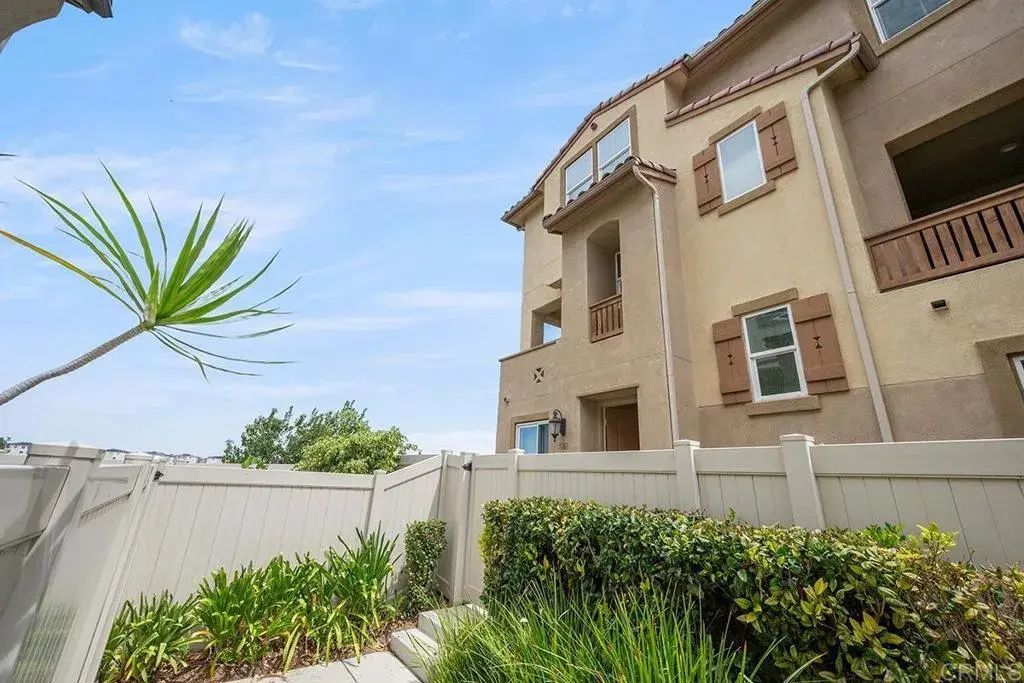 5568 Santa Alicia, 