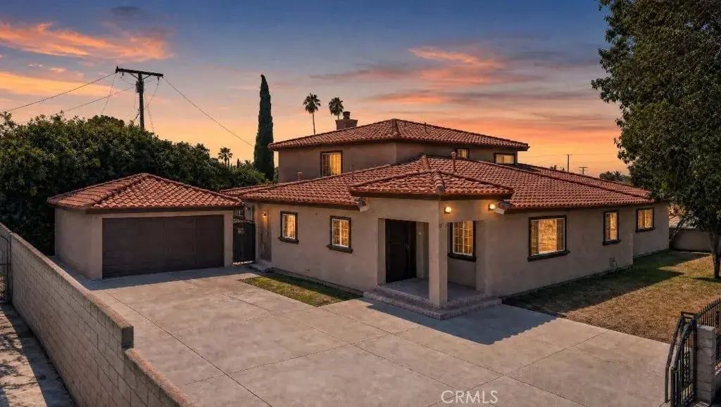 1042 W Mcfadden Avenue, Santa Ana