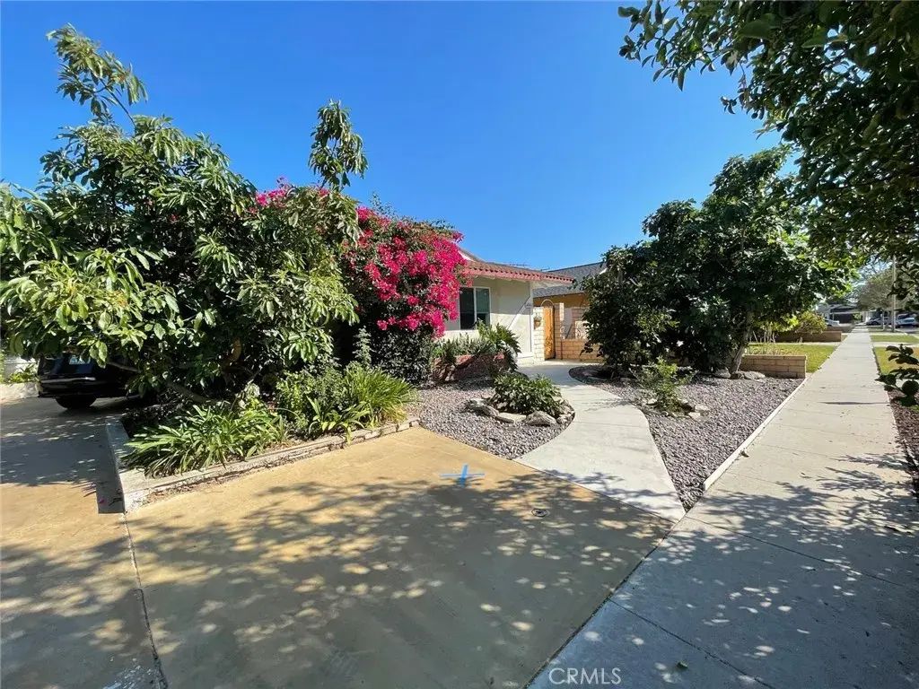 14102 Charmola Drive, Tustin