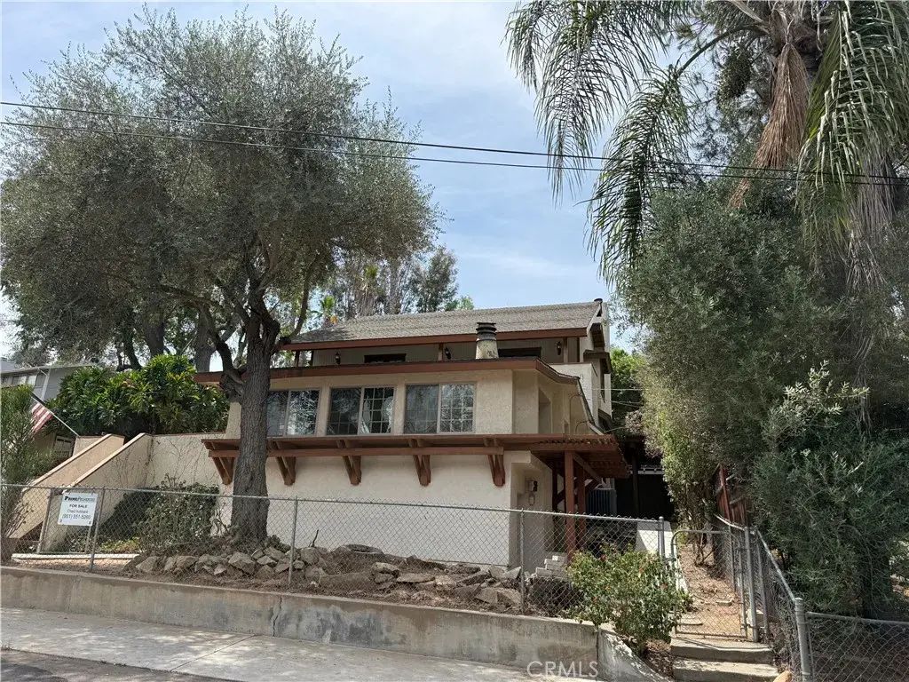10287 Canyon, Escondido