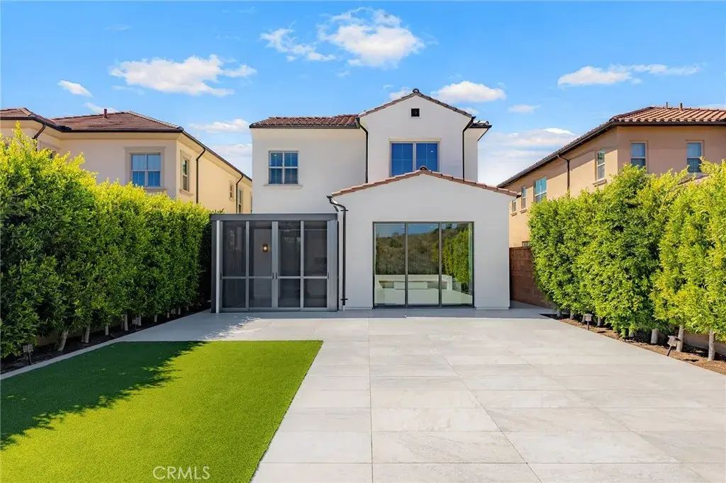 130 Tomahawk, Irvine