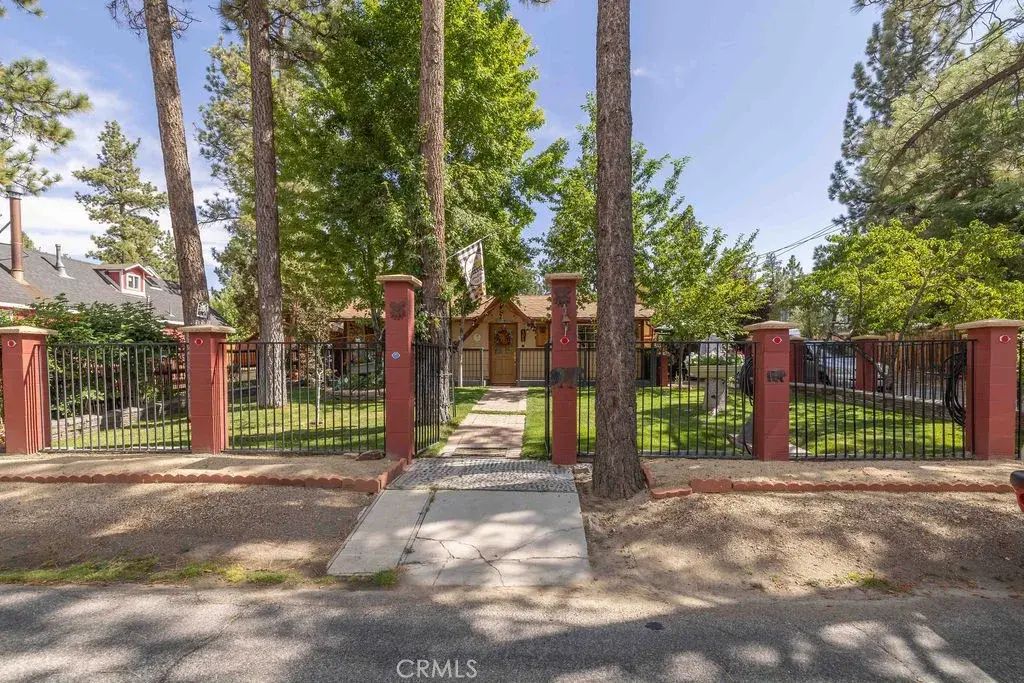 500 E Meadow, Big Bear City
